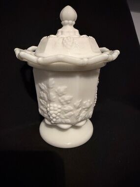 Vintage Westmoreland White Glass Grapes Pattern Pedestal Sugar Bowl with Lid